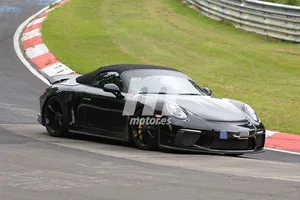 El esperado Porsche 911 Speedster se enfrenta a Nürburgring