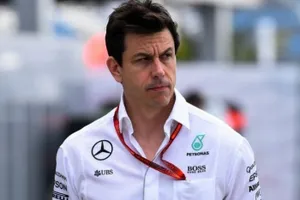 Wolff: "Los motores Renault, Ferrari y Mercedes están muy parejos"