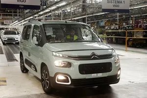 Los nuevos vehículos comerciales de PSA ya están siendo fabricados en Vigo
