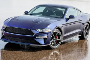 El nuevo Ford Mustang Bullit se viste con un traje de color Kona Blue