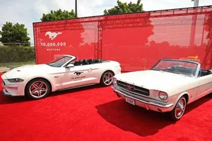 Ford Mustang 10 millones: un homenaje al primer Mustang fabricado