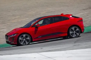 El Jaguar I-Pace eléctrico establece un récord de vuelta en Laguna Seca