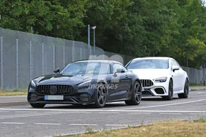 Nuevas fotos espía del Mercedes-AMG GT Coupé 2020 muestran simples cambios