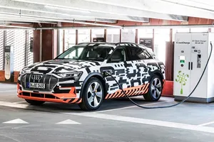 Audi e-tron Charging Service, recarga sin problemas tu coche eléctrico