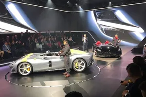 Ferrari presenta los espectaculares Monza SP1 y SP2 barchetta