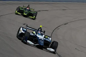 Carlin planea ampliar con un tercer coche su alineación 