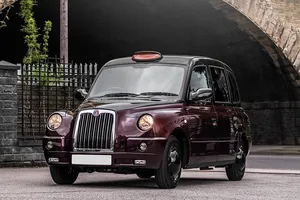 Kahn Design hace del clásico taxi londinense TX4 un vehículo de lujo