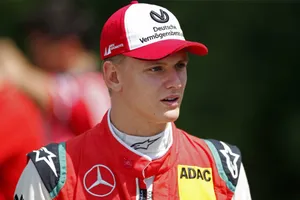 Mick Schumacher debuta sobre un DTM en Nürburgring