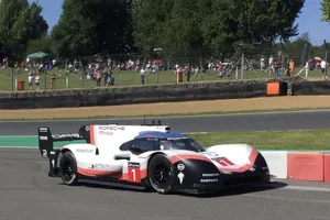 El Porsche 919 Hybrid Evo deja su sello en Brands Hatch