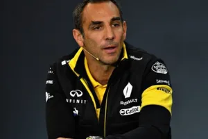 Según Abiteboul, Ricciardo no se dejó embaucar por Red Bull y Honda