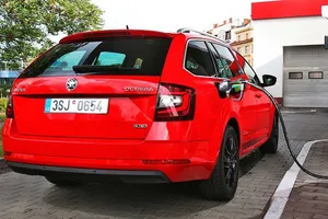 El Skoda Octavia G-TEC, propulsado por gas natural, estrena motor de 130 CV