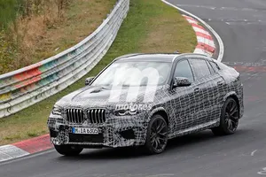 La nueva generación del BMW X6 M se enfrenta a Nürburgring