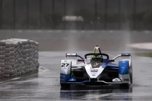 La lluvia no frena a BMW en el cierre del test de Fórmula E