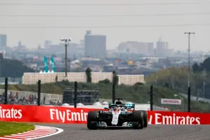 Hamilton se lleva la dubitativa tercera tanda de libres