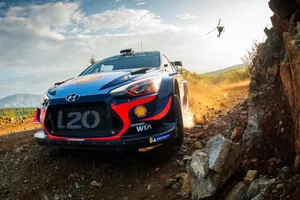 Thierry Neuville mide su rol de líder en el Rally de Gales