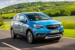 El Opel Crossland X mejora su oferta diésel con cambio automático