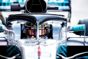 Hamilton se lleva los últimos libres del año