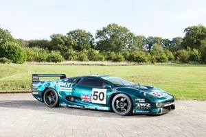 A la venta el Jaguar XJ220C que hizo trampas en Le Mans