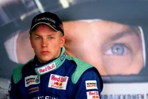 Kimi Räikkönen vuelve a pilotar un Sauber 17 años después