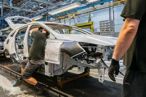 Vauxhall (Opel) hará ajustes en la plantilla de su fábrica en Ellesmere Port