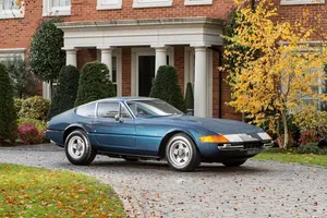 Este Ferrari 365 GTB/4 Daytona era un vehículo de autoescuela