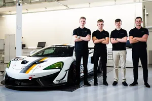 McLaren amplía su proyecto GT con tres jóvenes pilotos