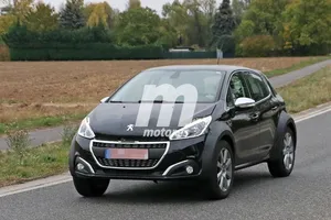 Avistada una mula de pruebas del Peugeot 1008, el nuevo SUV francés