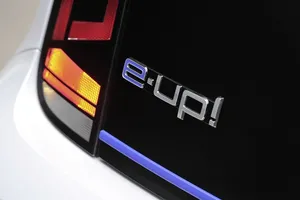 El nuevo Volkswagen e-Up! está en marcha y costará unos 18.000 €