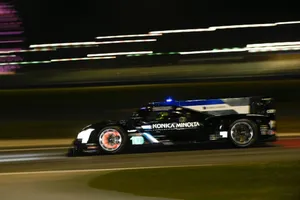 Castroneves sugiere 'sandbagging' del equipo de Alonso tras su duelo con el español