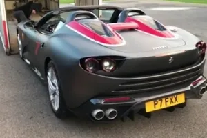 Nos engañaron: no hay uno, sino dos Ferrari SP3JC