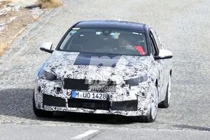 ¡Sorpresa! Un prototipo del BMW Serie 1 Sedán vuelve a salir en pruebas