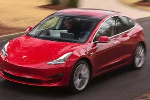 Nueva recreación del futuro modelo compacto de Tesla