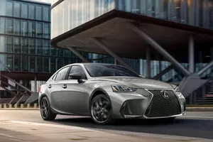 Nuevo Lexus IS300 F Sport Black Line Edition