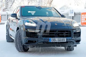 Toda la gama Porsche Cayenne Coupé en esta enorme galería de fotos espía