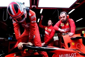 Räikkönen, sobre Leclerc: "Si se limita a hacer lo que le pidan, le irá bien en Ferrari"