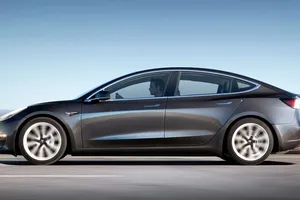 Tesla elimina el Model 3 Mid Range 5 meses después de su lanzamiento