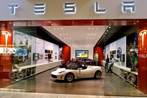 Tesla cerrará su red global de stores para centrarse en la venta online