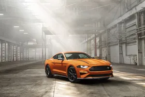  Ford presenta la nueva versión Mustang 2.3L High Performance Package