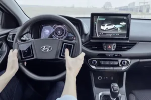 Hyundai muestra el cuadro de instrumentos del futuro con cuatro pantallas