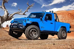 ¿El Jeep Gladiator J6 concept adelanta una futura variante de 2 puertas?