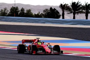 Mick Schumacher debuta en segunda posición en el regreso de Alonso a la F1