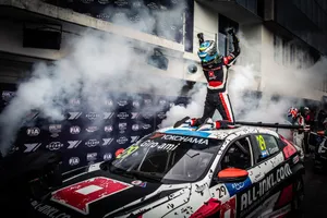 Néstor Girolami sale de Hungría al mando del WTCR