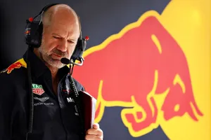 Newey: "Seré brutalmente honesto: el RB15 no es tan bueno como nos gustaría"