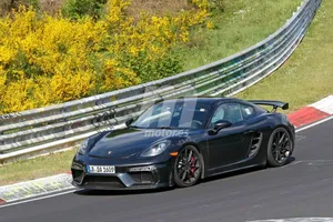 El nuevo Porsche 718 Cayman GT4 ultima sus pruebas en Nürburgring