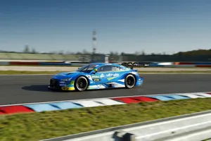 Robin Frijns lidera el test oficial del DTM en Lausitzring