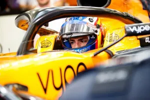 Sainz completó el "60% del programa" a pesar de la lluvia en Sakhir