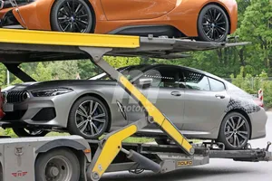 El nuevo BMW Serie 8 Gran Coupé cazado al desnudo en la calle