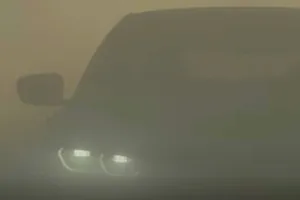 BMW anuncia el nuevo Serie 8 Gran Coupé desde el desierto