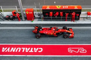 La Ferrari de Binotto no funciona ni en la pista ni en el muro