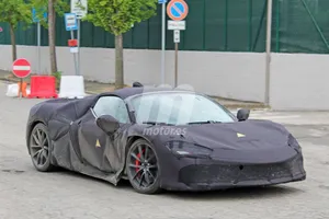 Las imágenes más claras y cercanas del nuevo Ferrari híbrido